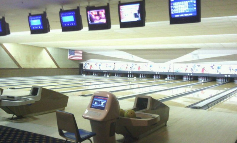 Redwing Lanes (Redwing Bowling Lanes) - Web Listing (newer photo)